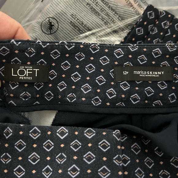 LOFT Petite Ankle Pant - Picture 10 of 10